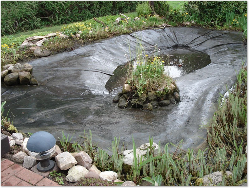 Wie baut man sich einen eigenen Teich? Gartenteich