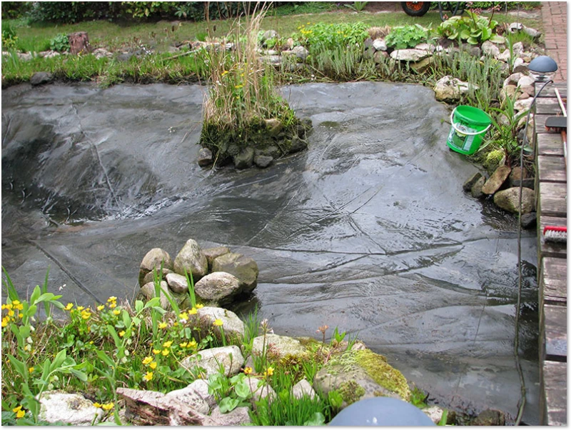 Wie baut man sich einen eigenen Teich? Gartenteich